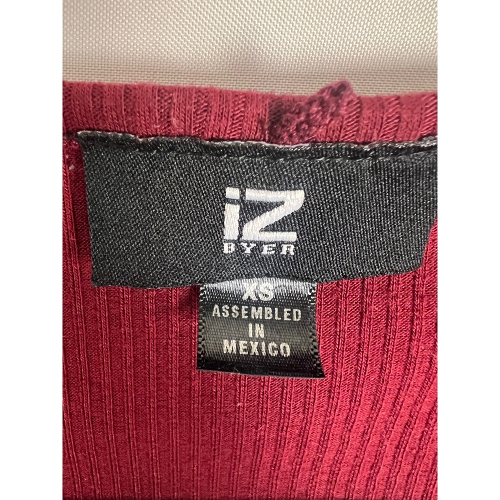 IZ Byer Burgundy Ribbed Ruched Cut Out Shoulder 3/4 Sleeve Top XS - Picture 6 of 6